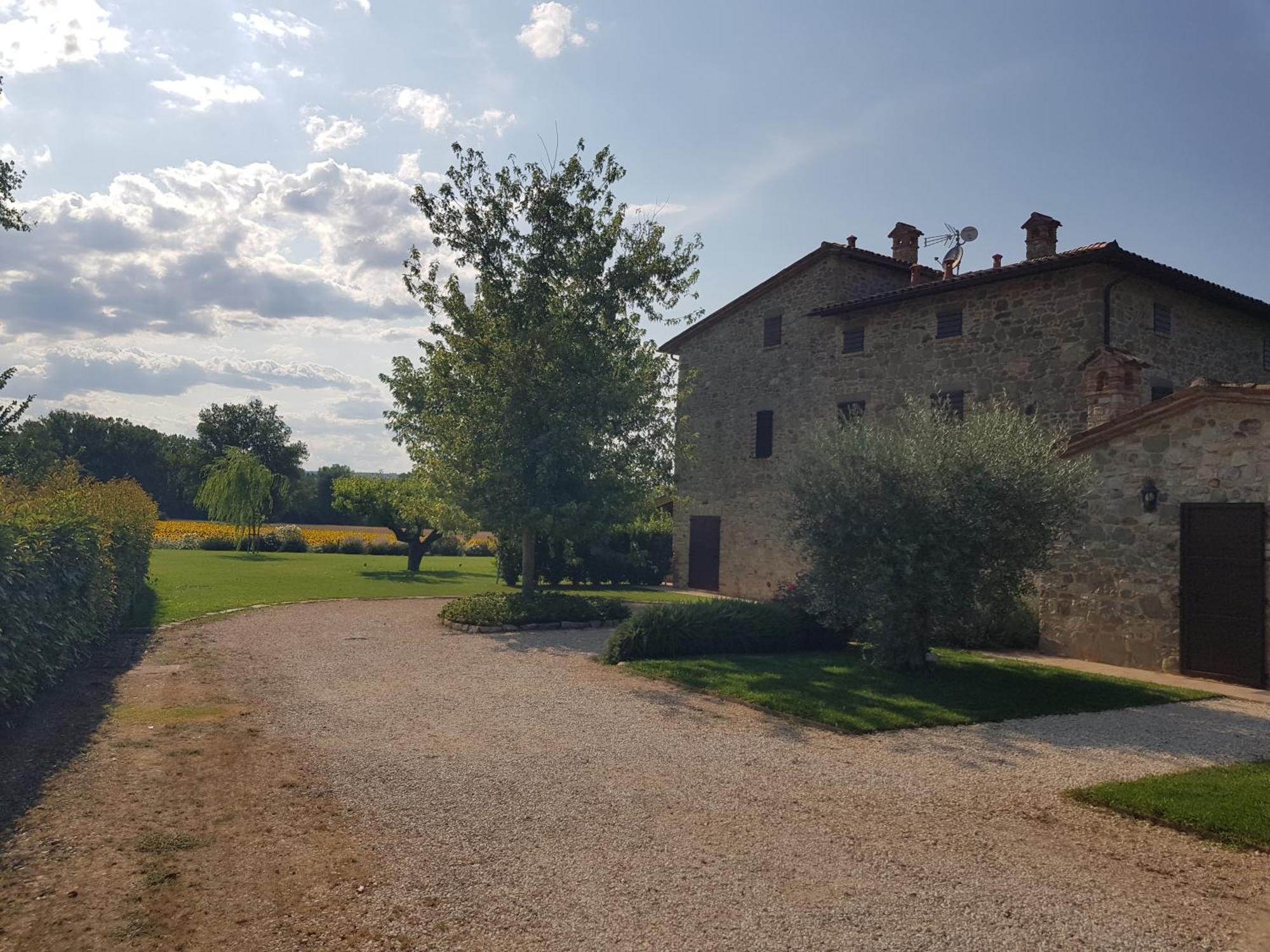 Agriturismo Villa Al Piano Todi Luaran gambar