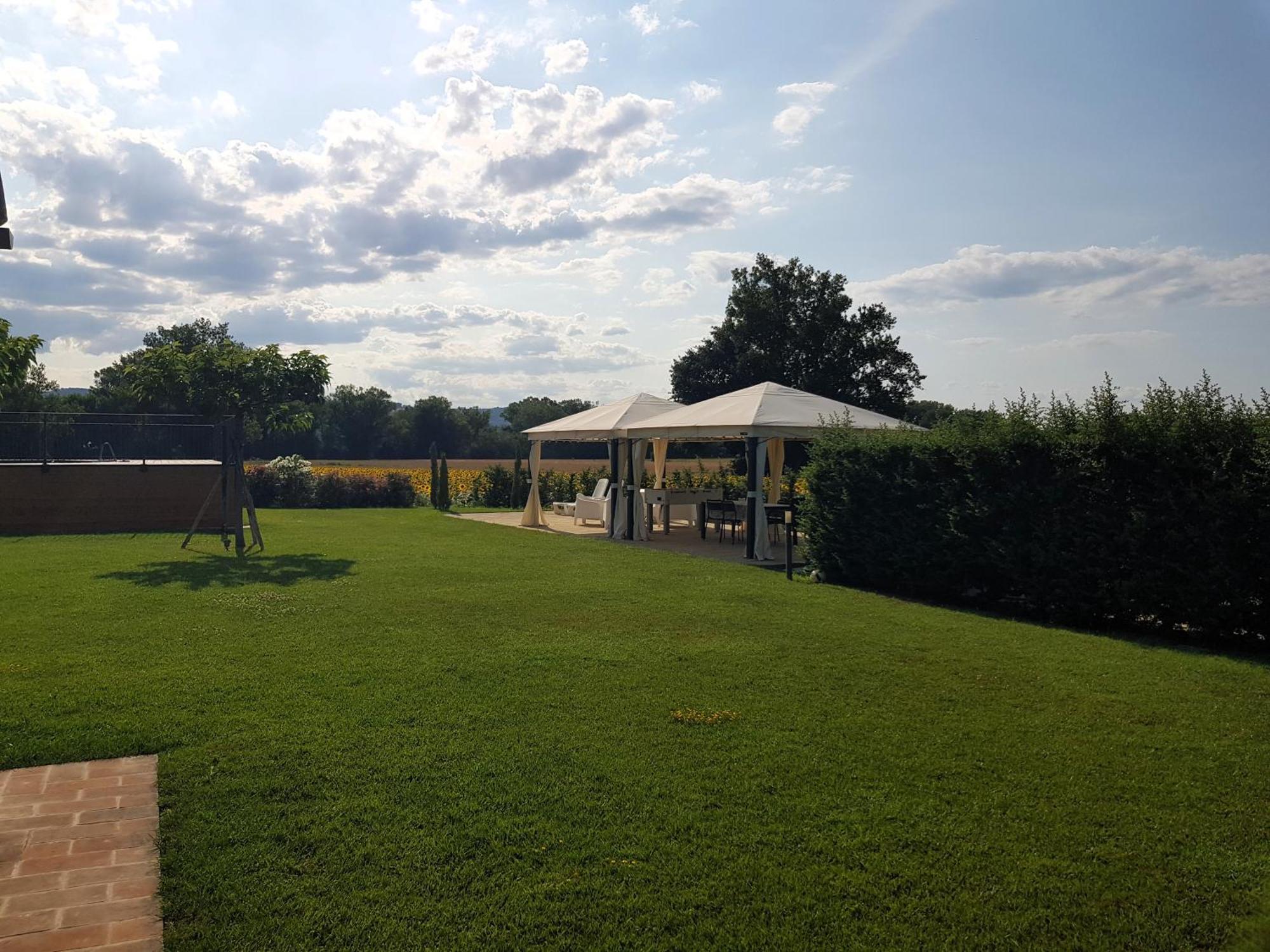 Agriturismo Villa Al Piano Todi Luaran gambar